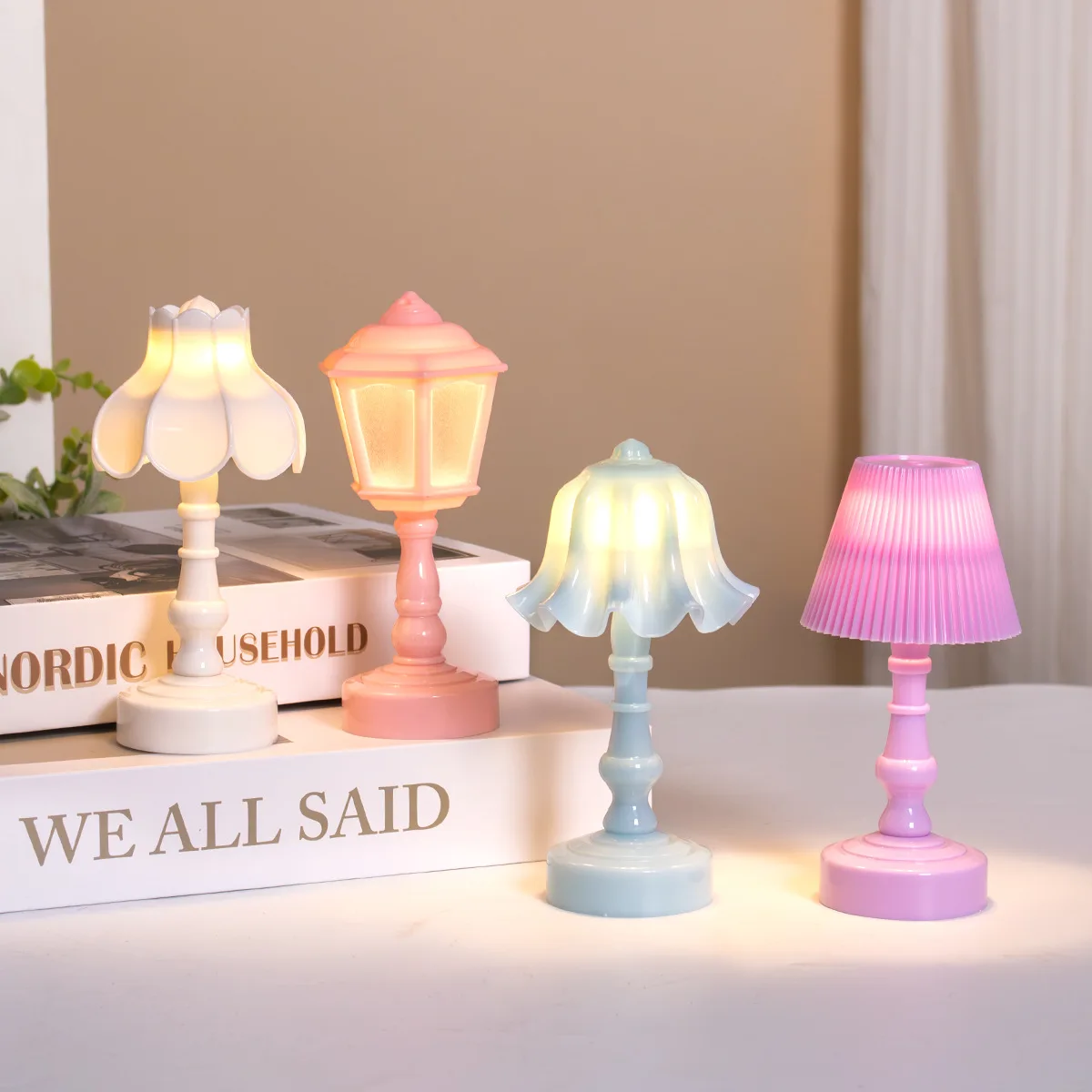 Cute Pagoda Touch LED Night Li - đánh giá và giá Yellow Desk Setup